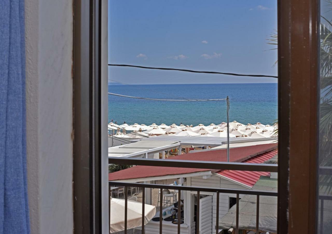 Alexandros Seaview Apartment *